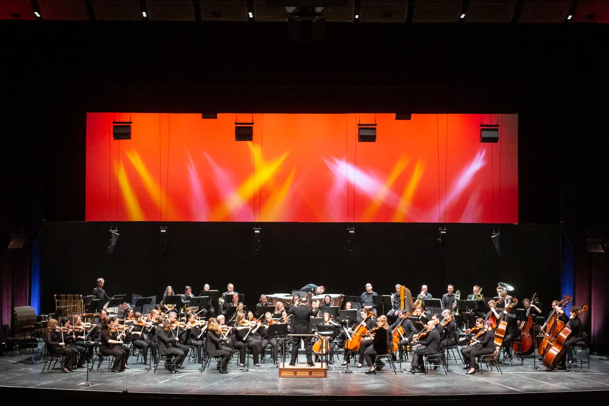 2020 Winnipeg New Music Festival performance with the Winnipeg Symphony Orchestra, conducted by Julian Pelicano. Photographer — Matt Duboff.